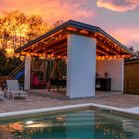 Villa Forestview Karlovac Exterior photo
